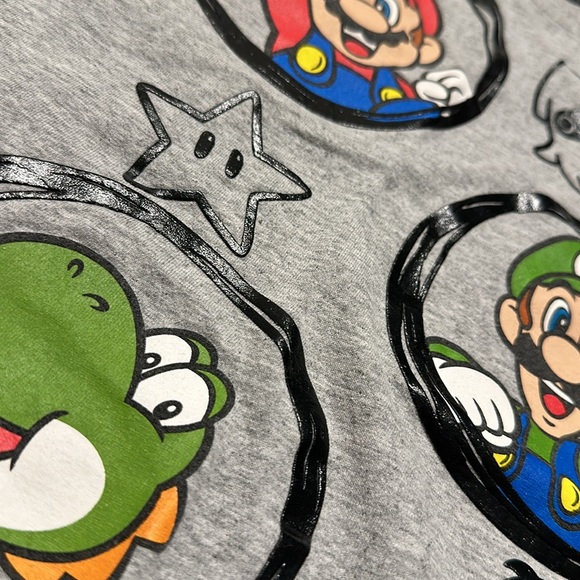 10/$10 super Mario shirt size 8 medium - Picture 2 of 3